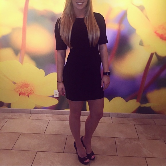 Meet your Posher, Madison - Picture 2 of 2